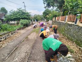 KERJA BAKTI WARGA TUNGGUL BARAT